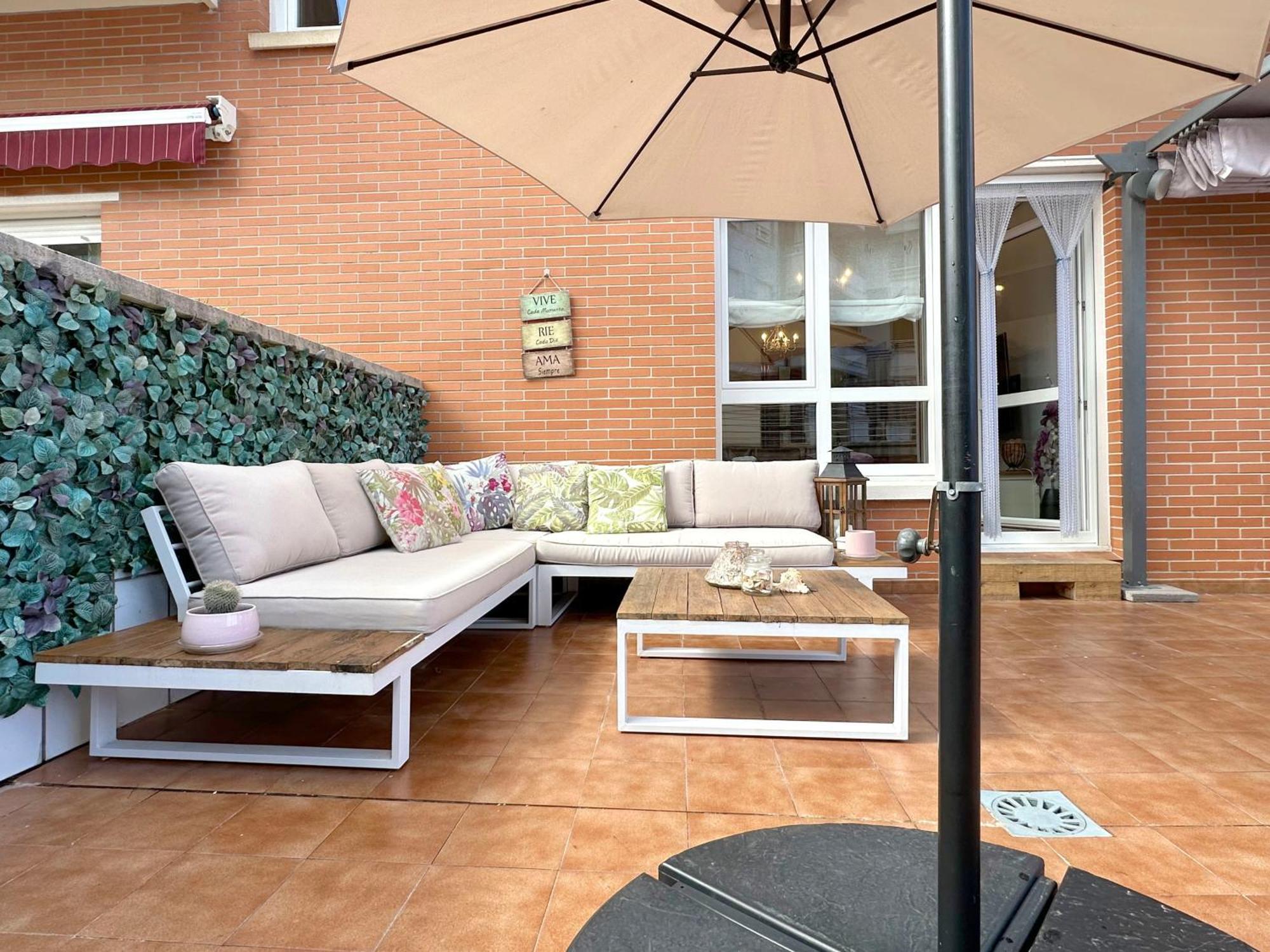 Ferienwohnung Apartamento Con Gran Terraza En El Centro Castro Urdiales Exterior foto