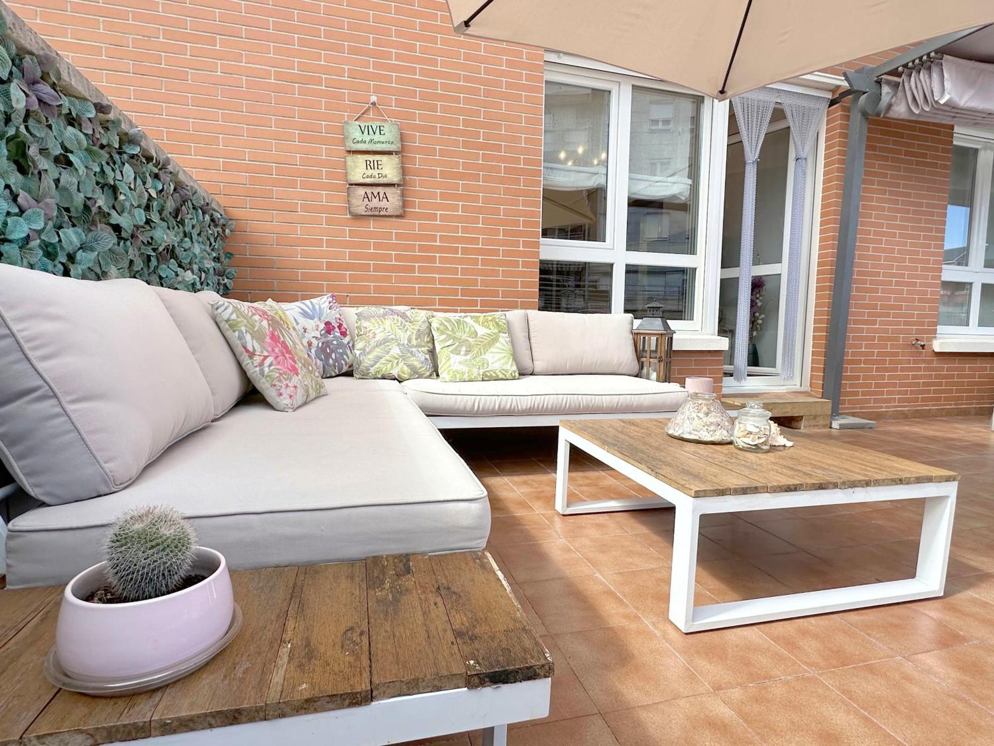 Ferienwohnung Apartamento Con Gran Terraza En El Centro Castro Urdiales Exterior foto