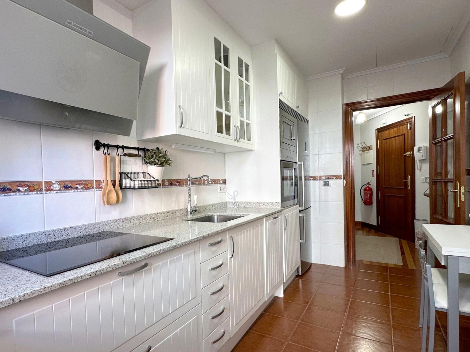Ferienwohnung Apartamento Con Gran Terraza En El Centro Castro Urdiales Exterior foto